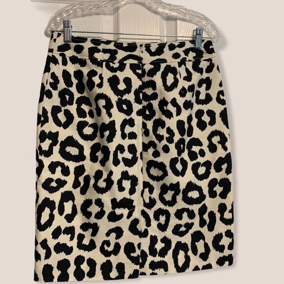Ann Taylor Loft Snow Leopard Print Midi Skirt - Picture 3 of 9